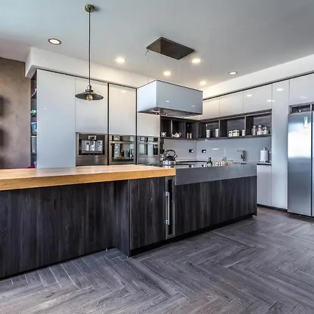 Shared Living With Host - Private In Penthouse With Pool, Hot-tub And Sea-view בית אירוח Ta' Gokondu