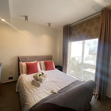 Shared Living With Host - Private In Penthouse With Pool, Hot-tub And Sea-view Accommodatie bij particulieren