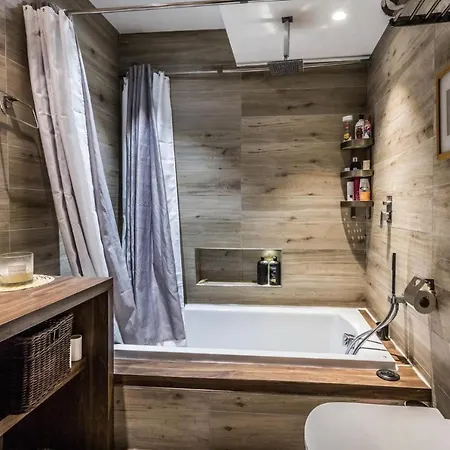 Shared Living With Host - Private In Penthouse With Pool, Hot-tub And Sea-view Ta' Gokondu